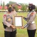 Kapolda Kalteng Berikan Penghargaan Kepada 72 Personel Berprestasi