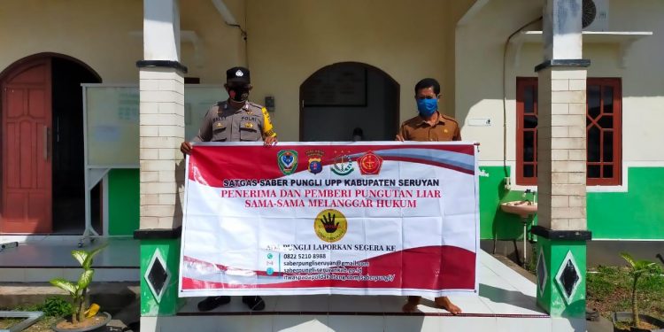 Polsek Danau Sembuluh Sosialisasikan Saber Pungli ke Warga Desa