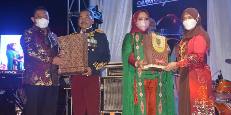 Wagub Hadir di Acara Pisah Sambut Danrem 102/PJG