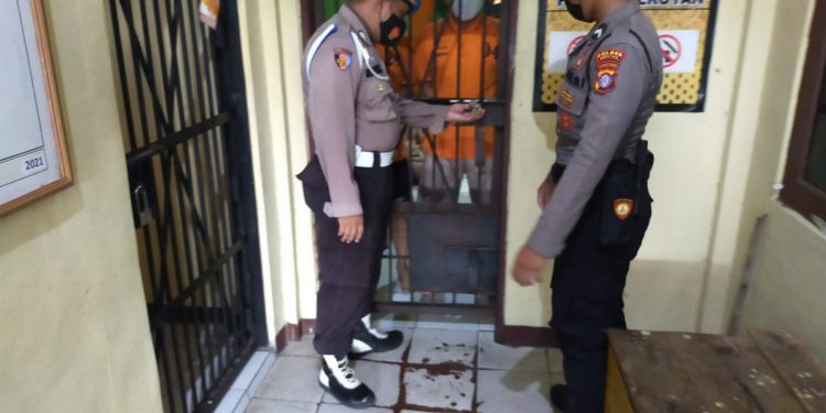 Hari Libur, Propam Tetap Lakukan Pengecekan Tahanan