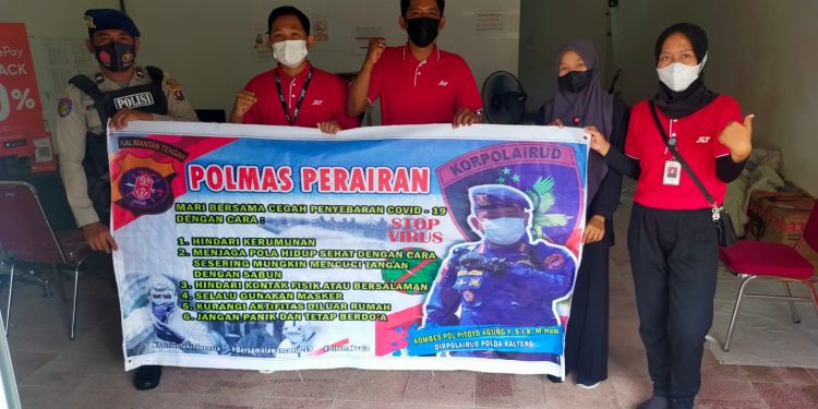 Satpolairud Polres Seruyan Ingatkan Warga Pesisir Taati Protkes