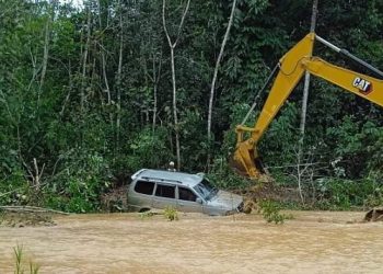 Pasangan Pasutri Tewas Terseret Banjir