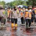 Kapolda Kalteng Cek Banjir di Bukit Rawi dan Bagikan Bansos