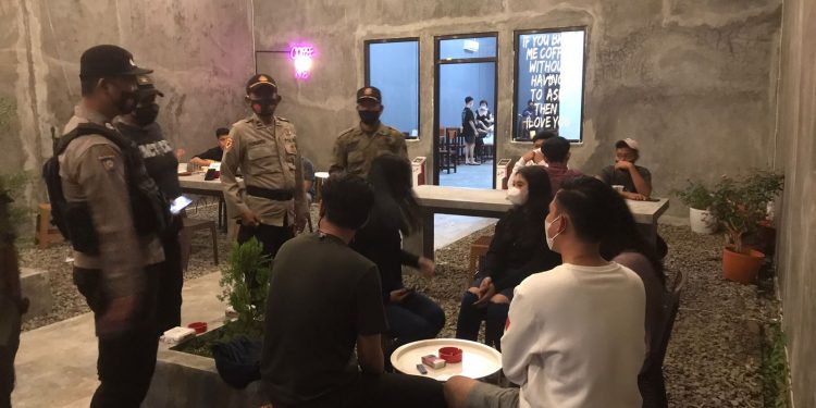 Tim Yustisi Polres Seruyan Gencarkan Kegiatan Himbauan Prokes