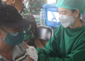 Dua Ribu Warga Palangka dan Menteng Divaksin