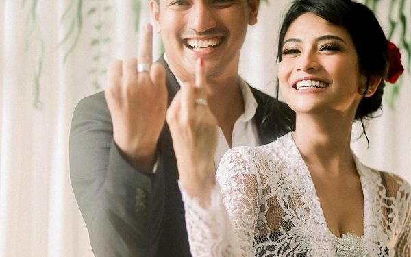 Vanessa Angel dan Suami Dikabarkan Tewas Akibat Kecelakaan