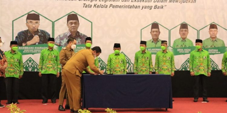 Pengurus Majelis Wilayah KAHMI Kalteng Periode 2021-2026 Dilantik
