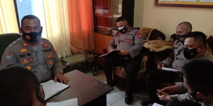 Kasat Binmas Pimpin Rapat Mingguan Binmas Polres Seruyan 
