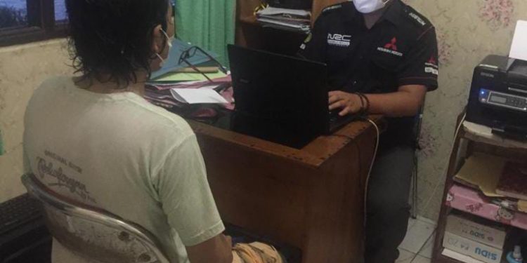 Gara-gara Langganan Beli Buah, Istri Polisi Selingkuhi Penjual Buah