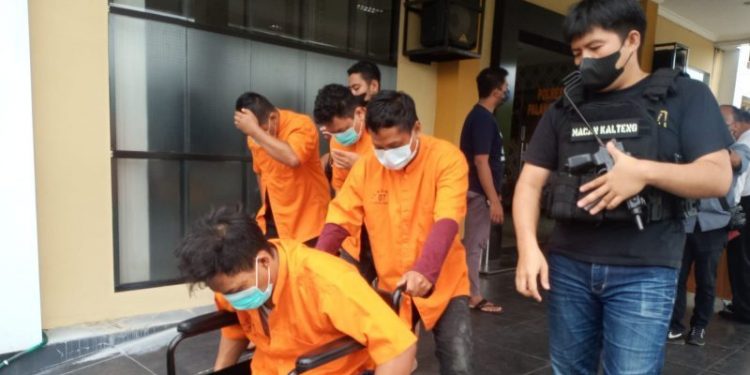 Berusaha Kabur Residivis Komplotan Curat Asal Sulawesi Selatan Diterjang Timah Panas