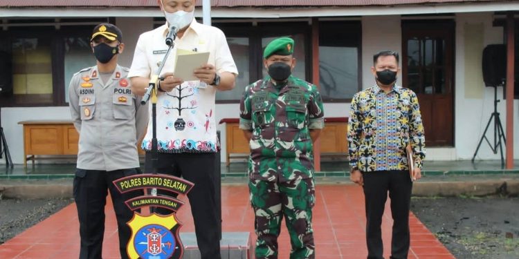 Dandim 1012/Buntok Hadiri Apel Gelar Pasukan Operasi Lilin Telabang 2021