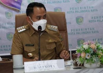 Wali Kota Serahkan Bantuan Perbaikan Rumah Warga