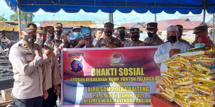 Bantu Korban Kebakaran, Perwira Resimen WMH Gel. 2 Polda Kalteng