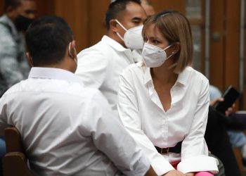 Nia Ramadhani Menangis Saat Sidang, Ungkap Alasan Pakai Sabu