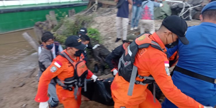 Mayat ABK yang Tenggelam Ditemukan Warga