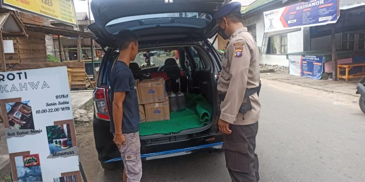 Satpolairud Polres Seruyan Selalu Imbau Warga Patuhi Protokol Kesehatan