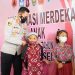 Kapolres Seruyan Bagikan Doorprize Tas Sekolah Kepada Pelajar Vaksinasi Merdeka