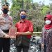 Kapolres Seruyan Bagikan Tali Asih Kepada Korban Kebakaran