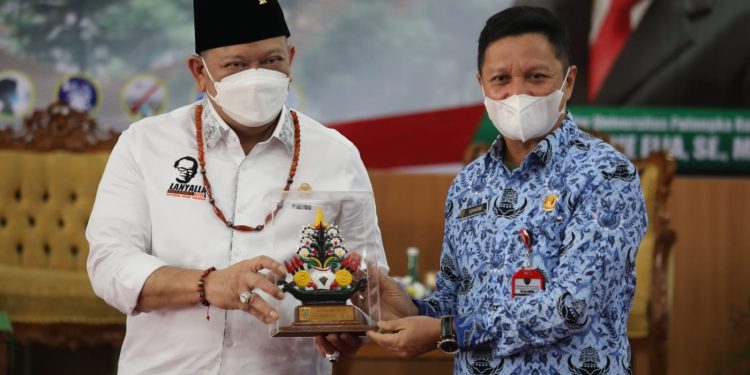 Sahli Gubernur Bidang KSDM Hadiri FGD Sistem Ekonomi Pancasila Untuk Indonesia yang Berdaulat