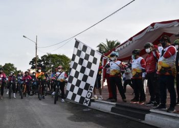 Pj. Sekda Kalteng H. Nuryakin Buka Fun Bike dan Soft Launching Tour de hart of Borneo