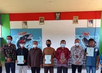 36 Warga Trans Bahitom Terima Sertifikat Tanah