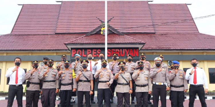 Kapolres Seruyan Bersama PJU Foto Bersama Wujud Selalu Bersatu