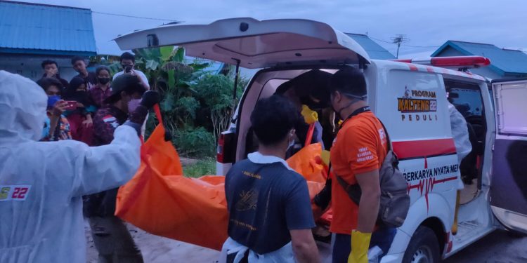 Mayat Tukang Pijat Ditemukan Setengah Telanjang dan Membusuk