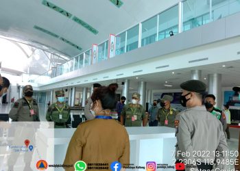 Tim Satgas Temukan 2 Penumpang Pesawat di Bandara Tjilik Riwut Positif Covid-19