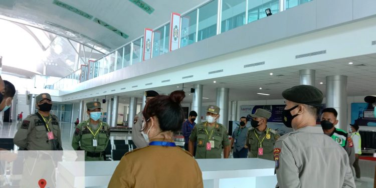Tim Satgas Temukan 2 Penumpang Pesawat di Bandara Tjilik Riwut Positif Covid-19