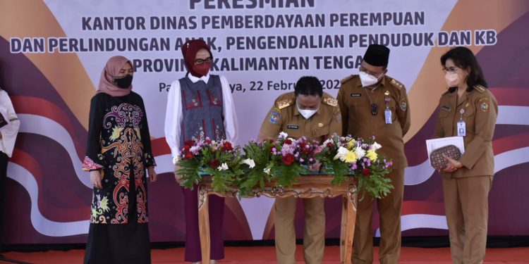 Wagub Edy Pratowo Resmikan Kantor DP3APPKB Prov. Kalteng