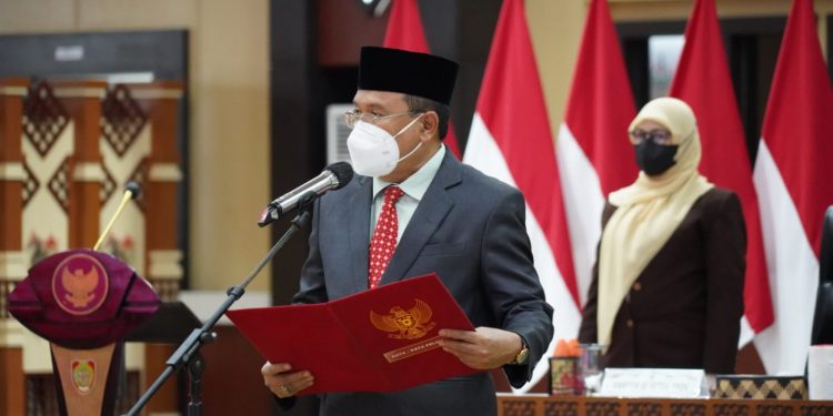 Atas Nama Gubernur, Pj. Sekda H. Nuryakin Lantik 59 Pejabat Administrator di Lingkup Pemprov Kalteng