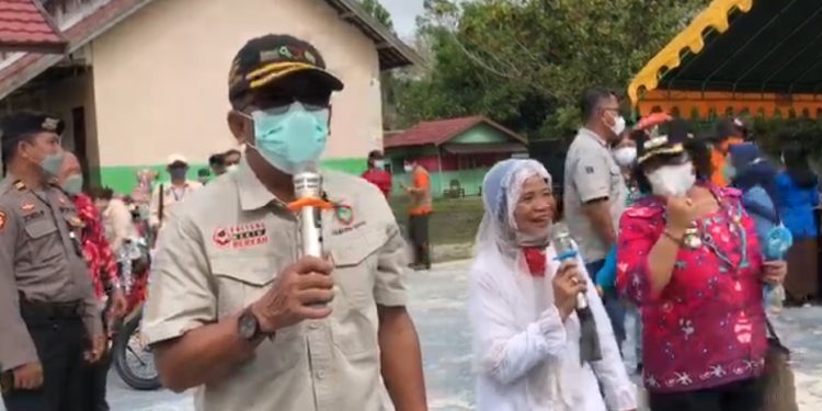 Ratusan Warga dan Pelajar di Timpah Kapuas Antusias Ikuti Vaksin Yang Digelar Pemprov. Kalteng