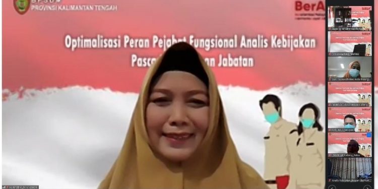 Kepala BPSDM Kalteng Buka Webinar Optimalisasi Peran Pejabat Fungsional Analis Kebijakan Pasca Penyetaraan Jabatan