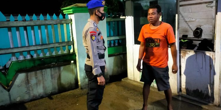 Satpolairud Polres Seruyan Ajak Warga Taati Protokol Kesehatan