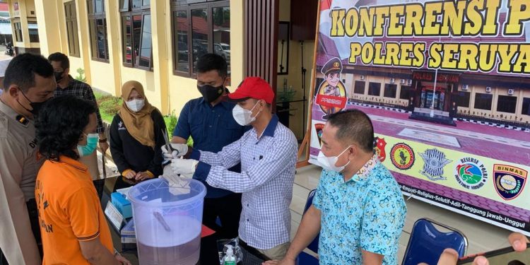 Satuan Reserse Narkoba Polres Seruyan Musnahkan Barbuk Sabu 4,63 Gram