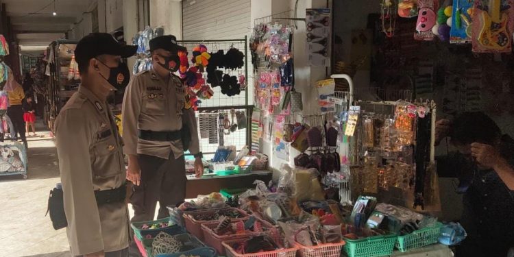 Anggota Polsek Seruyan Hilir Patroli Yustisi dan Sosialisasi Prokes