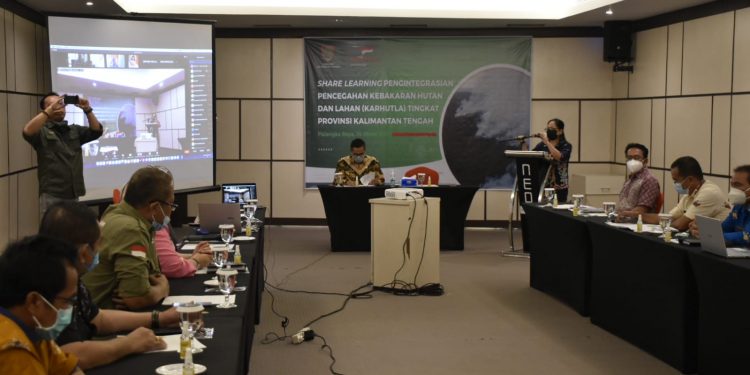 Asisten Ekbang Buka FGD Share Learning Pengintegrasian Pencegahan Kebakaran Hutan dan Lahan Tingkat Prov. Kalteng