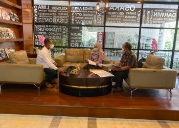 Dekranasda Kalteng Promosikan Pakaian Adat Dayak ke KBRI Santiago-Chile di Jakarta