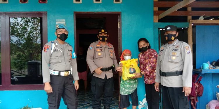 Jum’at Berkah Binmas Polres Seruyan Polda Kalteng  Berbagi Sembako