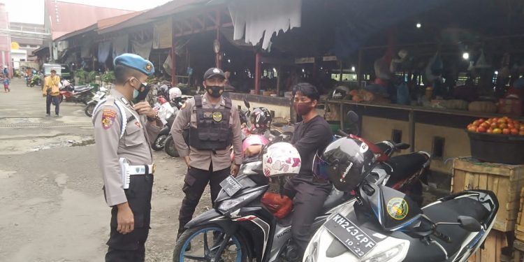Cegah Virus Corona, Polsek Seruyan Hilir Operasi Yustisi di Pasar Saik