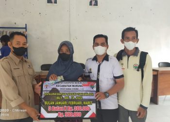 Pemdes Danau Usung Salurkan BLT-DD Kepada 114 KPM