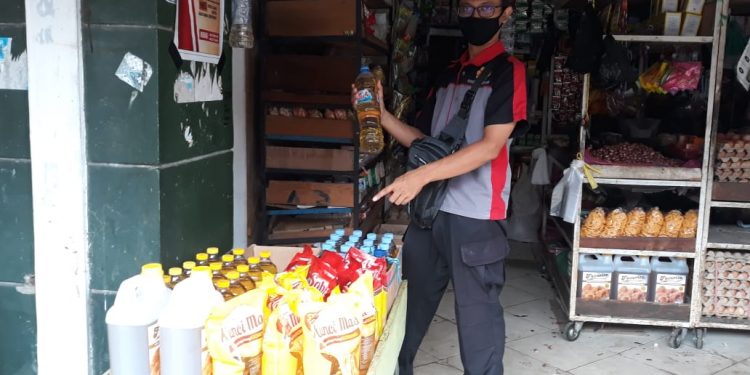 Jelang Hari Raya Idul Fitri, Polsek Seruyan Hilir Pantau Minyak Goreng