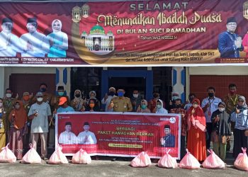 Dislutkan Prov. Kalteng Bagikan 100 Paket Sembako Kepada Tenaga Kontrak, ASN Purna Tugas dan Kaum Dhu’afa