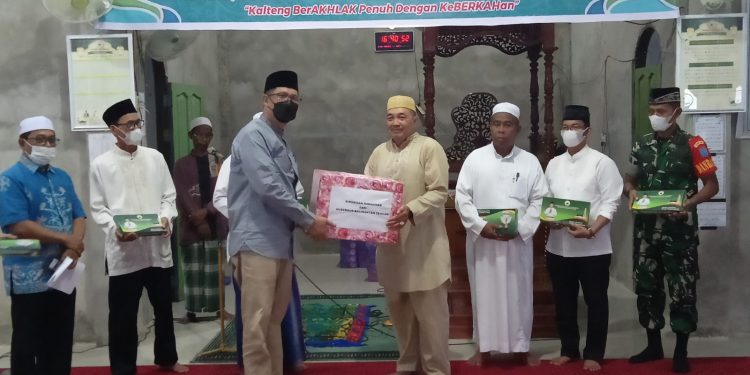 Tim Safari Ramadan Pemprov Kalteng Buka Puasa Bersama di Masjid Su`ada Kapuas Murung