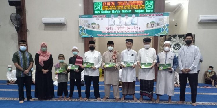 Meraih Keberkahan Dengan Jalin Silaturahmi, Pemprov Kalteng Gelar Safari Ramadan di Masjid Mujahidin Kota Palangka Raya