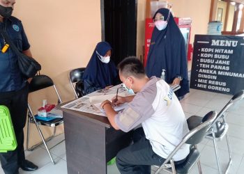 BNN Laksanakan Tes Urin Narkoba bagi Awak Bus di Terminal Tipe B Natai Suka Pangkalan Bun