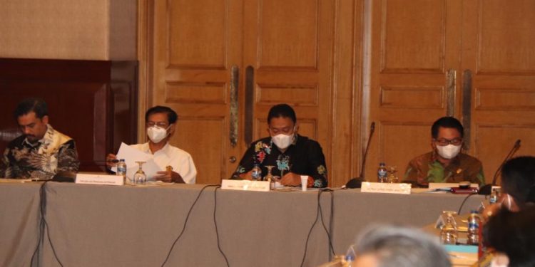 Wagub Edy Pratowo : Program Listrik Perdesaan Mutlak Jadi Prioritas
