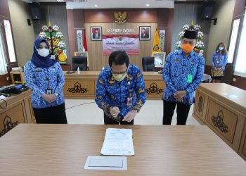 Kejar Cepat Kegiatan Tahun 2022, Disperkimtan Kembali Gelar Serah Terima Jabatan