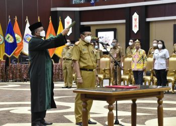 Gubernur Sugianto Sabran : Dengan Dilantiknya Sekda H. Nuryakin Diharapkan Mampu Mempercepat Pembangunan Kalteng
