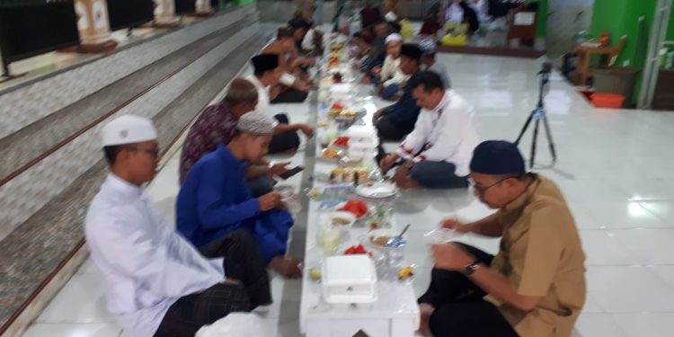Kabag Bakeuda Prov. Kalteng Safari Ramadhan di Masjid Al Ikhlas Mihing Raya